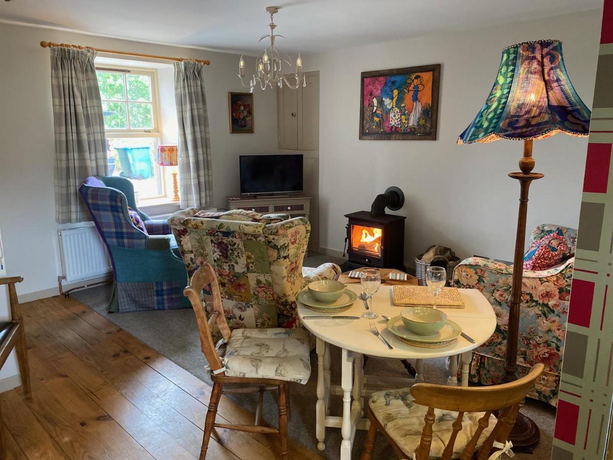 Quirky Highland Cottage With Stunning Views Fearn Lodge エクステリア 写真