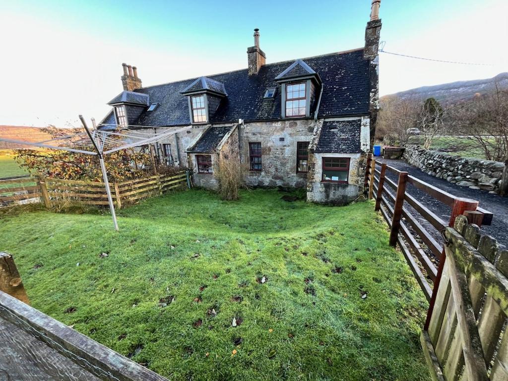 Quirky Highland Cottage With Stunning Views Fearn Lodge エクステリア 写真